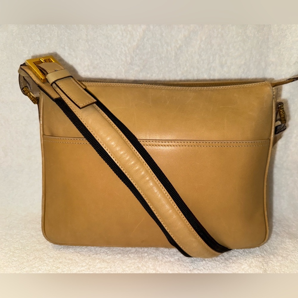 Fendi Vintage Roma 125 Leather Shoulder bag.